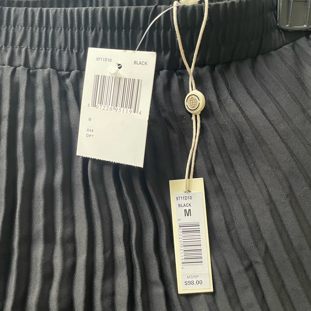 NWT MaxStudio Long Accordion Black Skirt - Medium